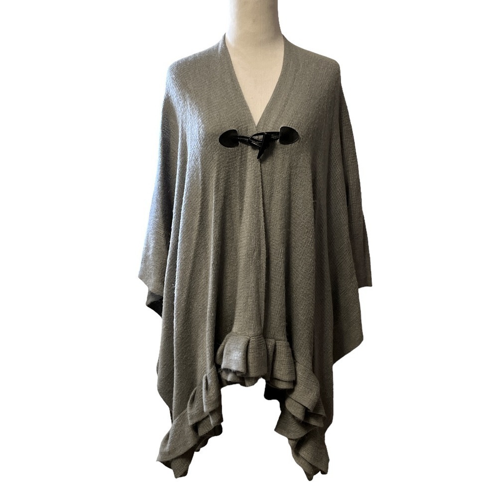 Apt 9 Light gray cardigan style poncho sweater, one size fits most
